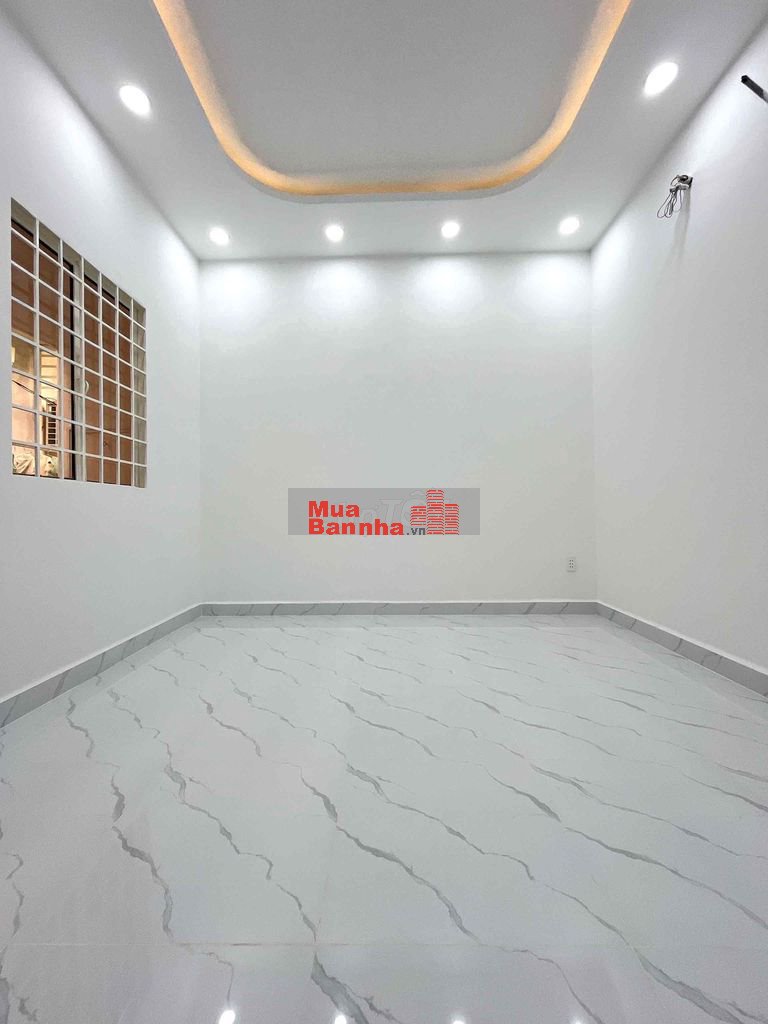 Nhà mới DT:4x9m 2 Tầng 2pn 2wc hẻm 1942 Huỳnh Tấn Phát