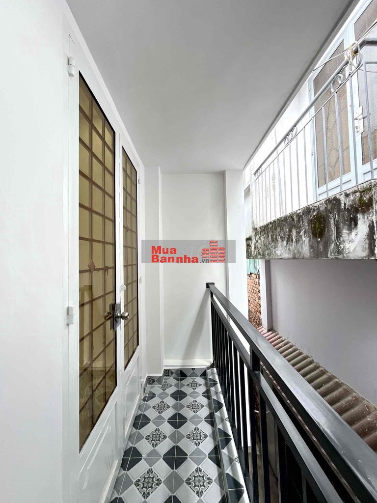 Nhà mới DT:4x9m 2 Tầng 2pn 2wc hẻm 1942 Huỳnh Tấn Phát