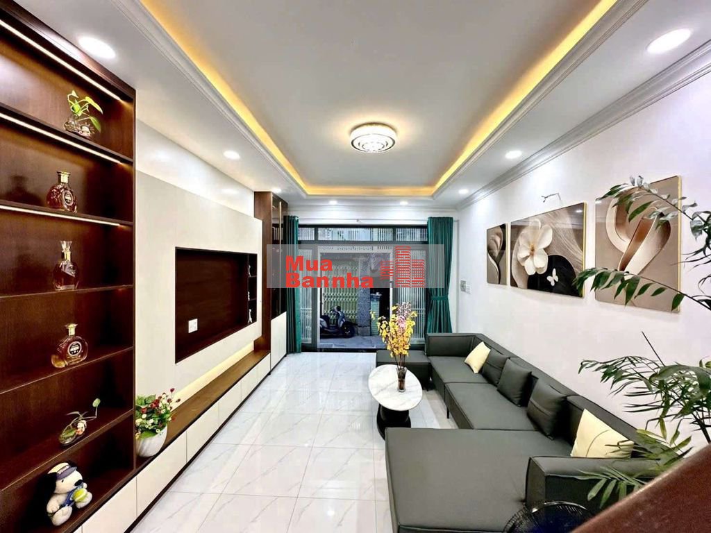 NHÀ CẦN BÁN DT 4X16 ĐÚC TRỆT 2 LẦU, SÂN THƯỢNG