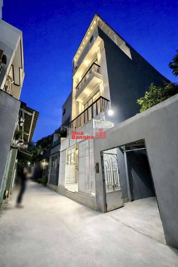 NHÀ CẦN BÁN DT 4X16 ĐÚC TRỆT 2 LẦU, SÂN THƯỢNG