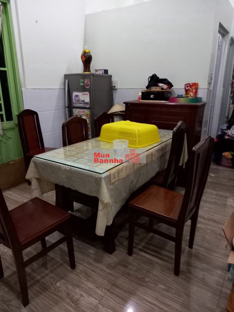 Bán nhà Bình Tân đường Tỉnh lộ 10 kế Chợ 7,3 X 28m 3L 4PN ô tô để nhà