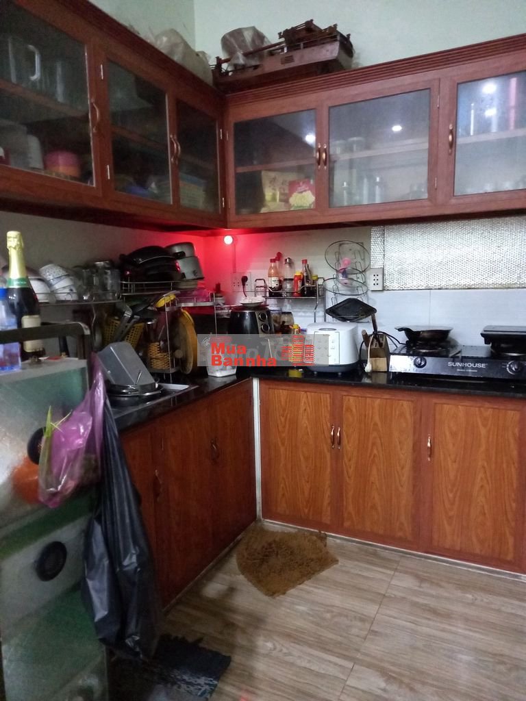 Bán nhà Bình Tân đường Tỉnh lộ 10 kế Chợ 7,3 X 28m 3L 4PN ô tô để nhà