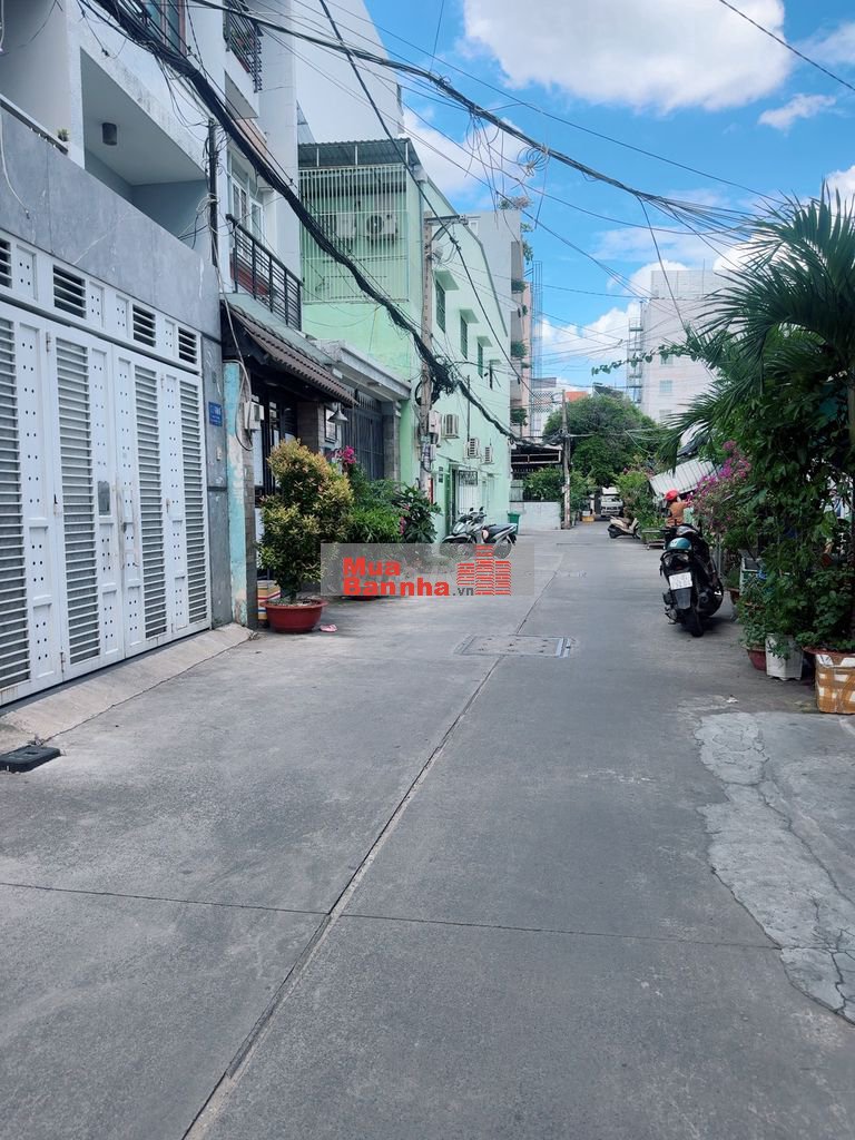 Bán nhà Bình Tân đường Tỉnh lộ 10 kế Chợ 7,3 X 28m 3L 4PN ô tô để nhà