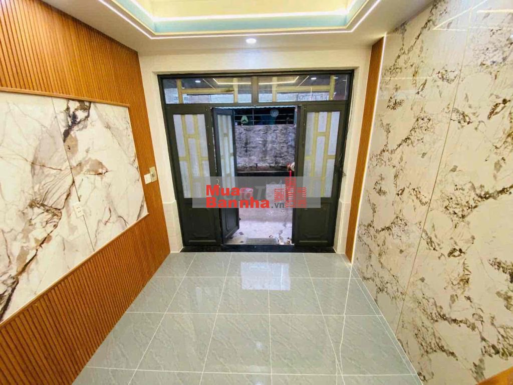 Bán nhà tx24 đúc 2 lầu sân thượng shc vi bằng