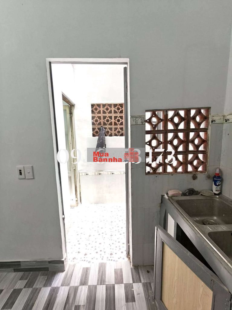 2,65 tỷ . Nhà sổ riêng 46m2 . Hẻm nhựa. đường Lê Văn Khương quận 12