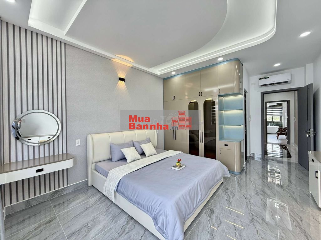 Siêu Phẩm 4,2m x 26m. 7 Tầng Thang Máy Mặt Tiền Nhánh Nguyễn Văn Quá