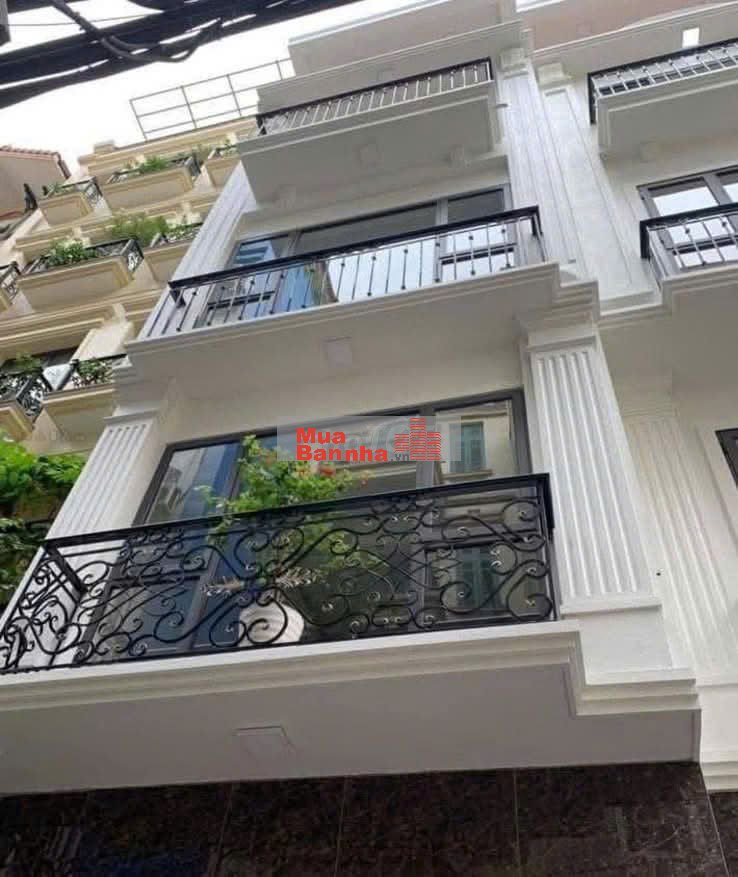 GIA ĐÌNH TÔI BÁN NHÀ TẠI CẦU GIẤY 45m²,5PN, ,8,98 TỶ,2 mặt thoáng