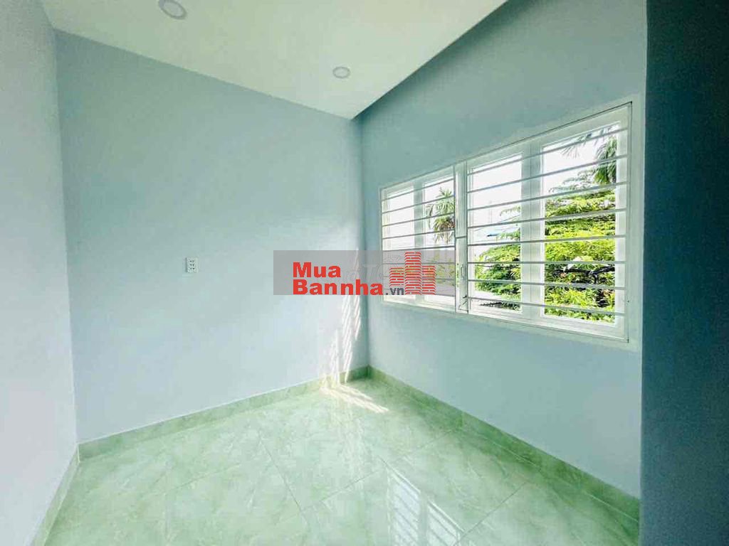 nhà xây mới có hoàn công đối diện trường đh nguyễn tất thành apđ.q12