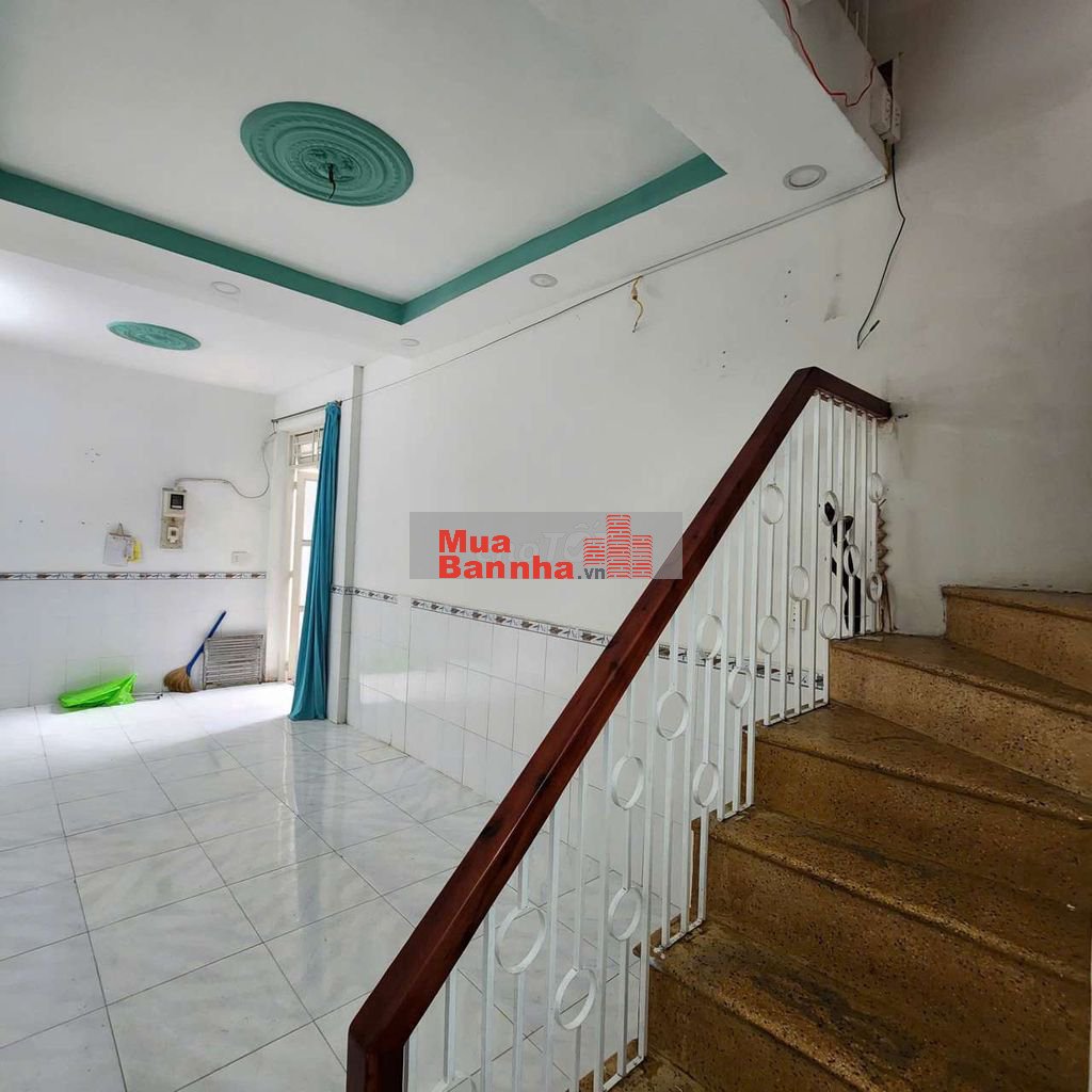 CẦN BÁN GẤP NHÀ 2 LẦU GÒ VẤP