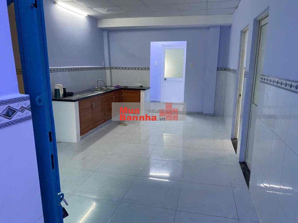 Nhà DT 6m5x20 nhà vườn . 3 p ngủ 1 wc ấp 5 xã phong phú củ
