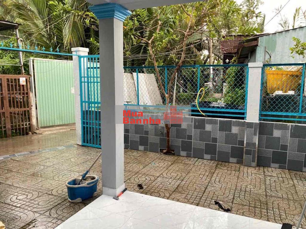 Nhà DT 6m5x20 nhà vườn . 3 p ngủ 1 wc ấp 5 xã phong phú củ