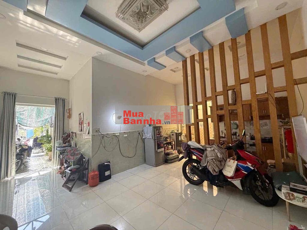MẶT TIỀN NGAY PHAN VĂN HỚN TIỀN LÂN - DT 5M x 14M. DTCN 65M2.