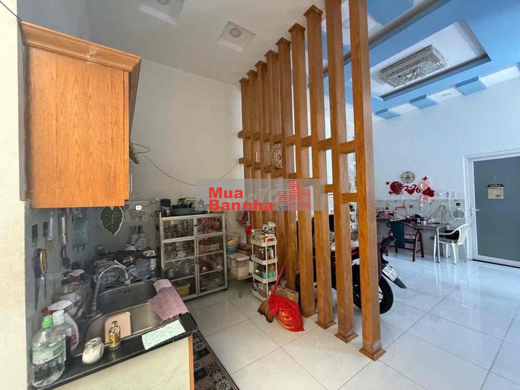 MẶT TIỀN NGAY PHAN VĂN HỚN TIỀN LÂN - DT 5M x 14M. DTCN 65M2.