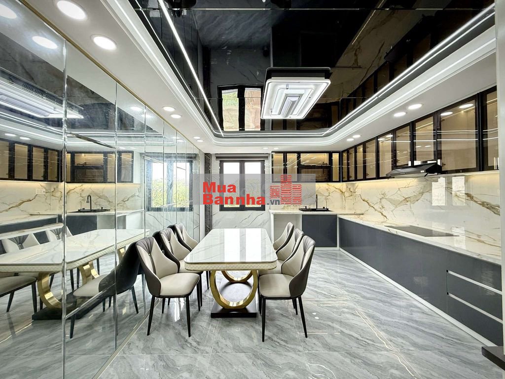 Siêu Phẩm 4m x 21m. 4 Tầng Có Thang Máy Hẻm nhựa 8m Thông Lê Thị Riêng
