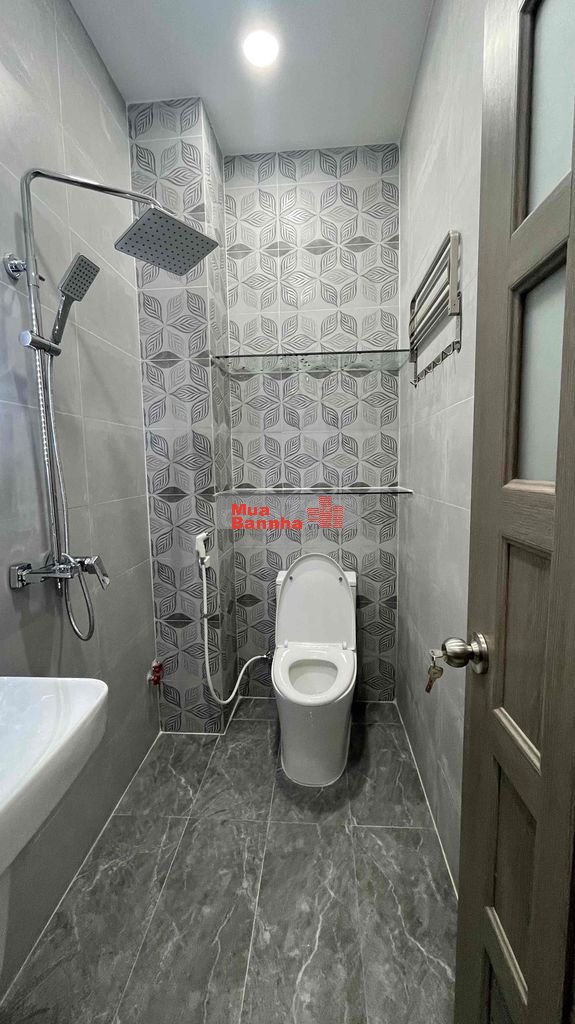 bán nhà mới 100% hẻm 4m hẻm 202 Nguyễn Tiểu La P8 Quận 10