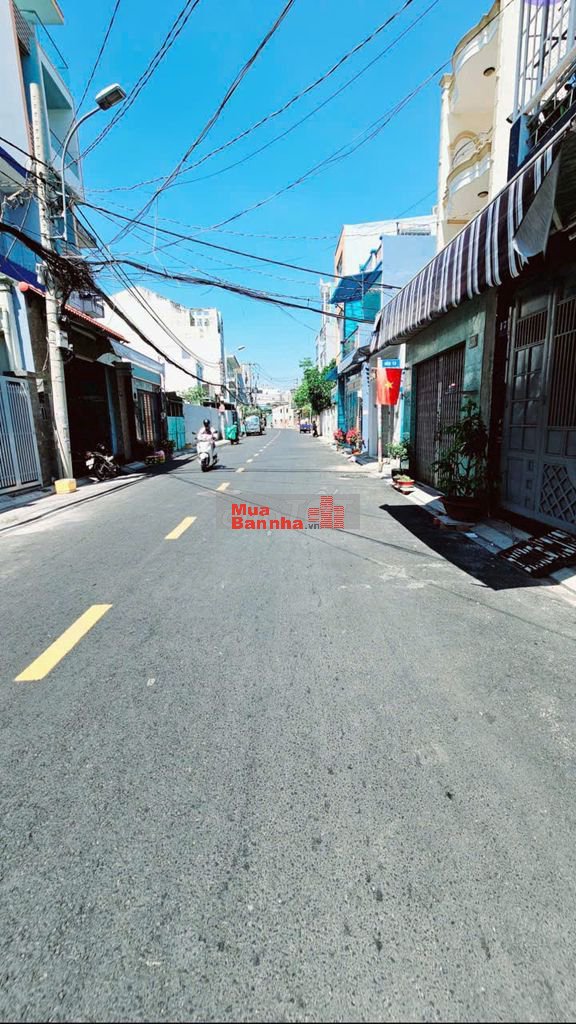 Nhà mặt tiền Nguyễn Văn Yến