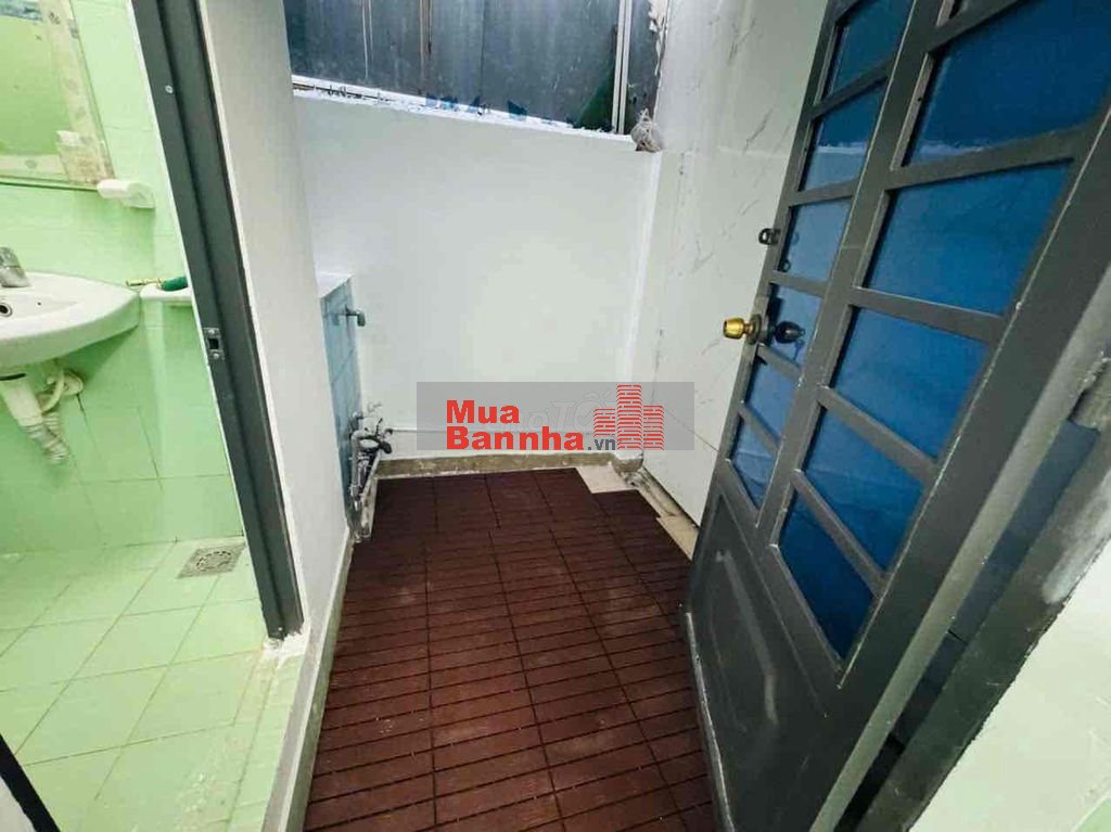 cần bán gấp nhà quận 7 Huỳnh Tấn phát 1 lầu 3.8m x18m giá nhỉnh 4 tỷ