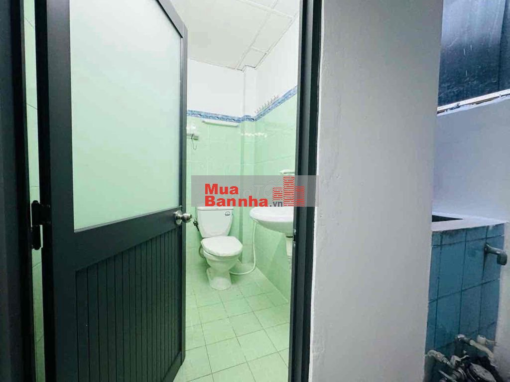 cần bán gấp nhà quận 7 Huỳnh Tấn phát 1 lầu 3.8m x18m giá nhỉnh 4 tỷ