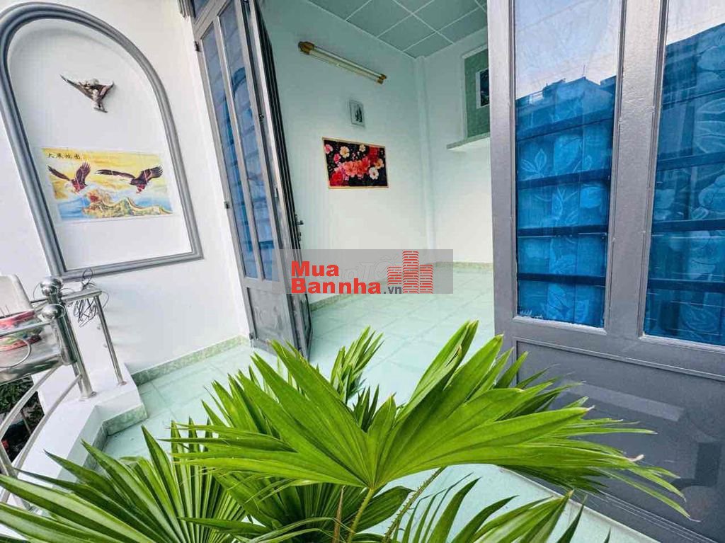 cần bán gấp nhà quận 7 Huỳnh Tấn phát 1 lầu 3.8m x18m giá nhỉnh 4 tỷ