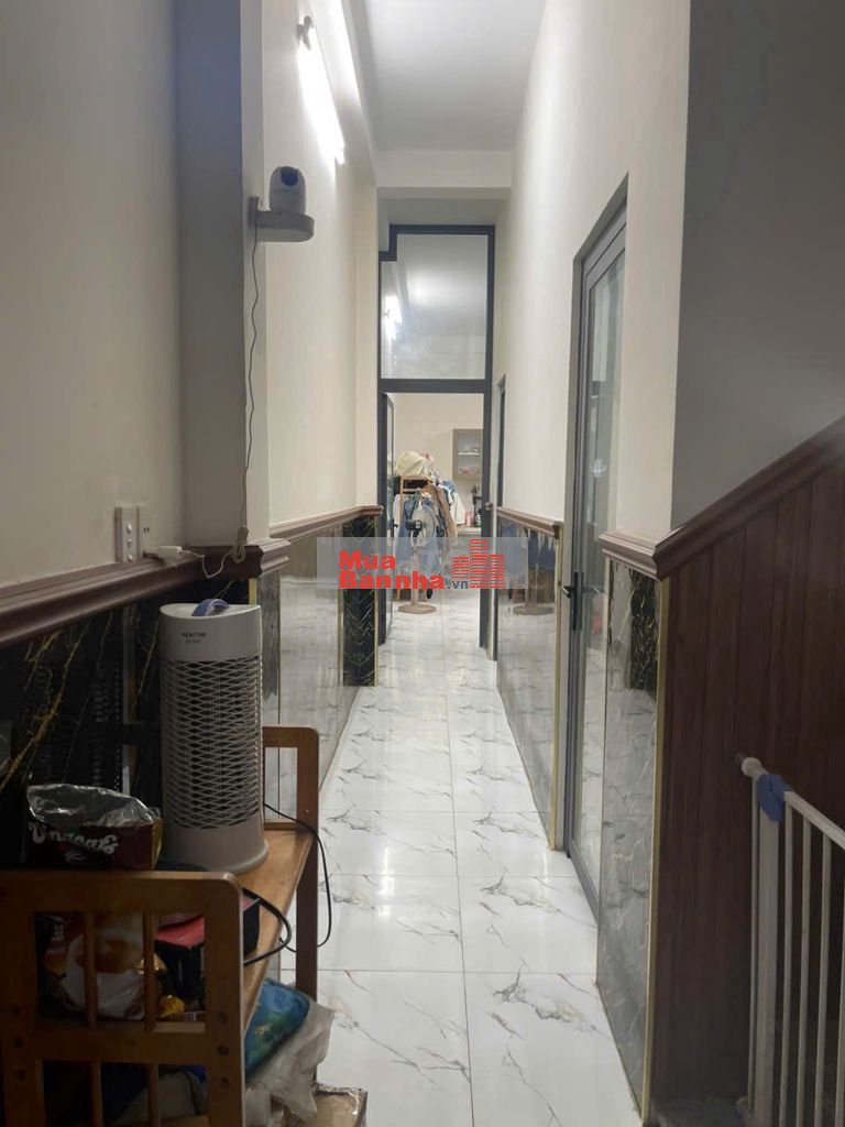 NGỘP BANK BÁN GẤP NHÀ HƯƠNG LỘ 2 HXH 4PN 3WC