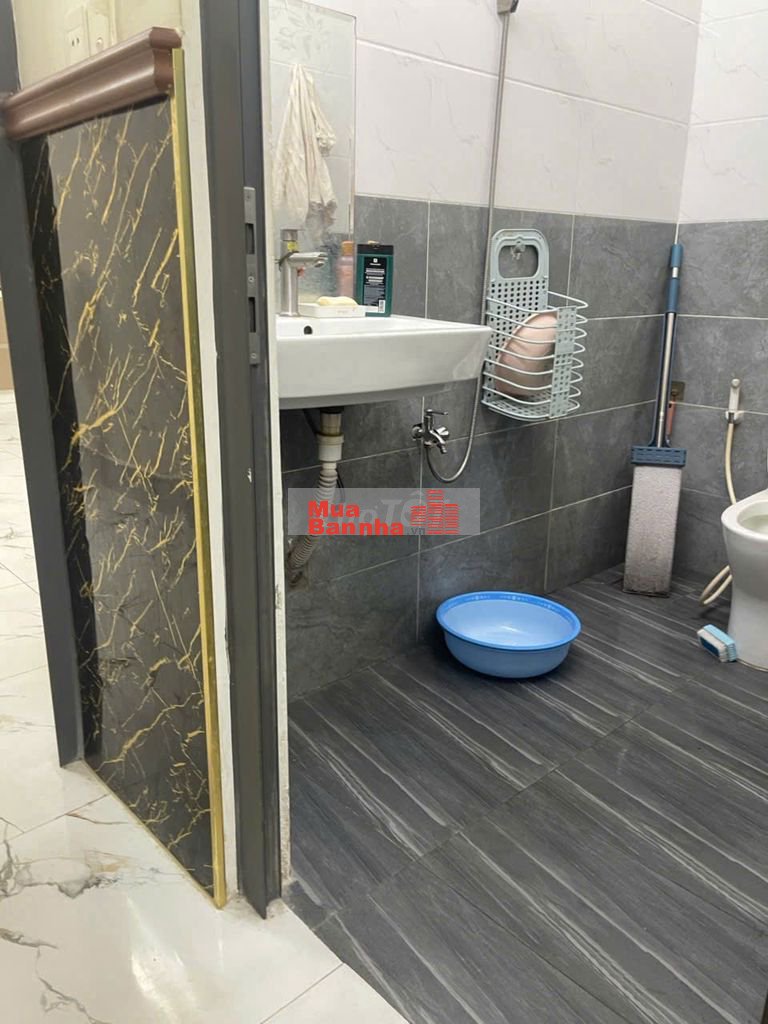 NGỘP BANK BÁN GẤP NHÀ HƯƠNG LỘ 2 HXH 4PN 3WC