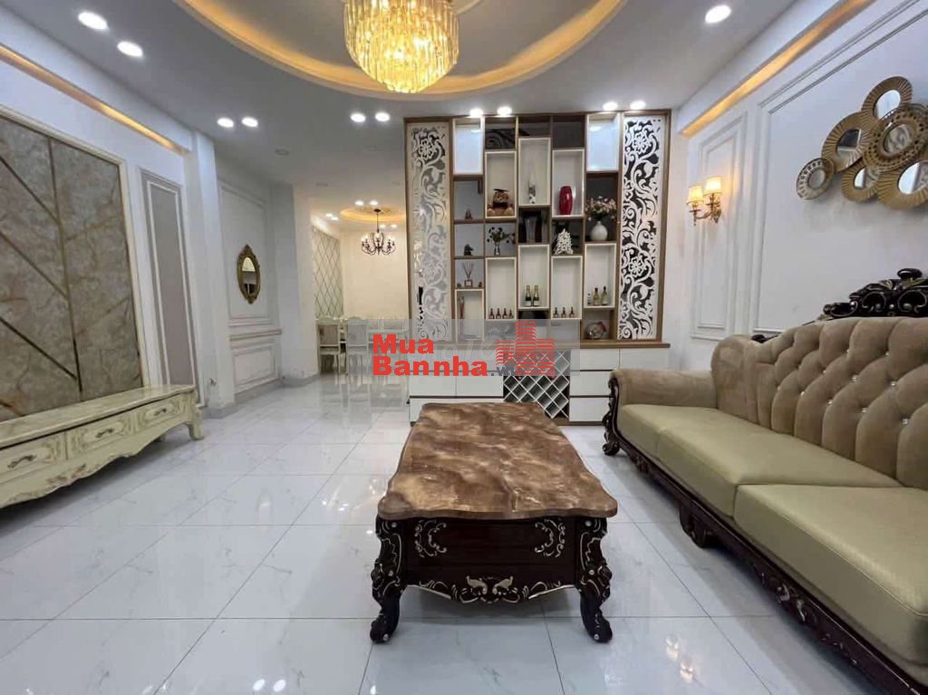 bán nhà q7 ,4pn tặng nội thất