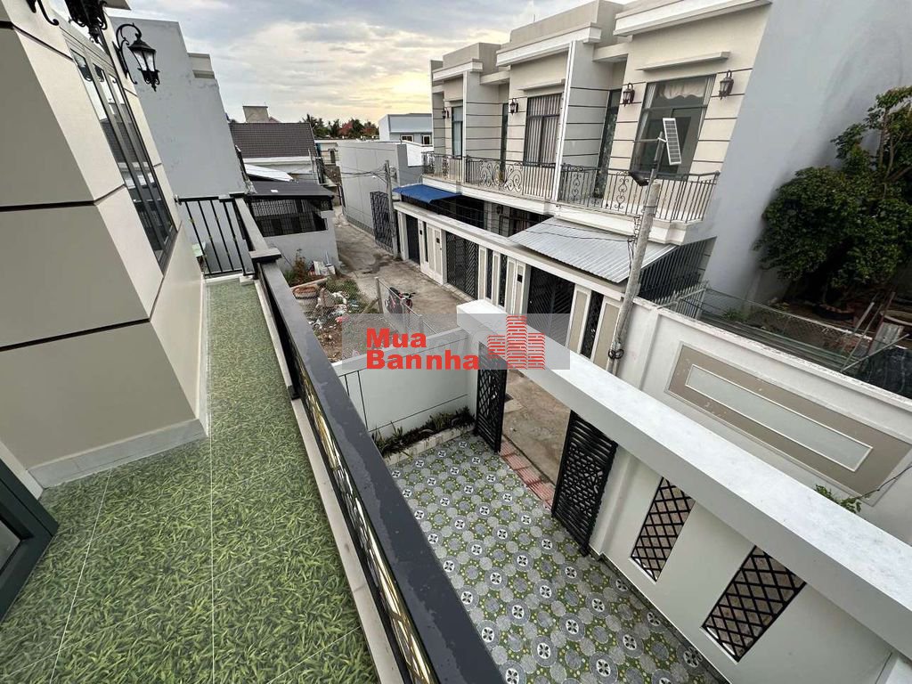 NHÀ PHƯỜNG PHÚ KHƯƠNG 121,6 M2