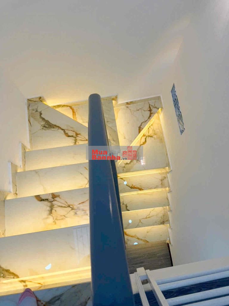 BÁN 3 CĂN LIỀN KỀ- MẶT TIỀN HẺM 1056 HUỲNH TẤN PHÁT- QUẬN 7..!