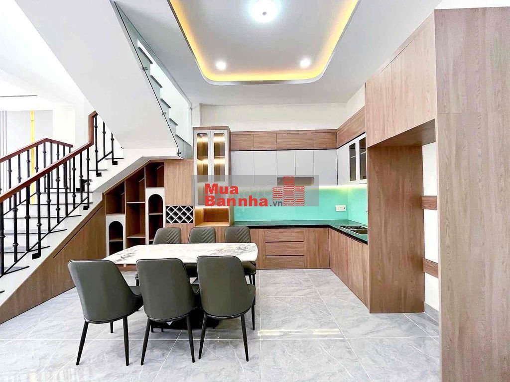 Cần tiền trả nợ ngân hàng cần bán gấp căn nhà 1 trệt 1 lầu.Hóc môn