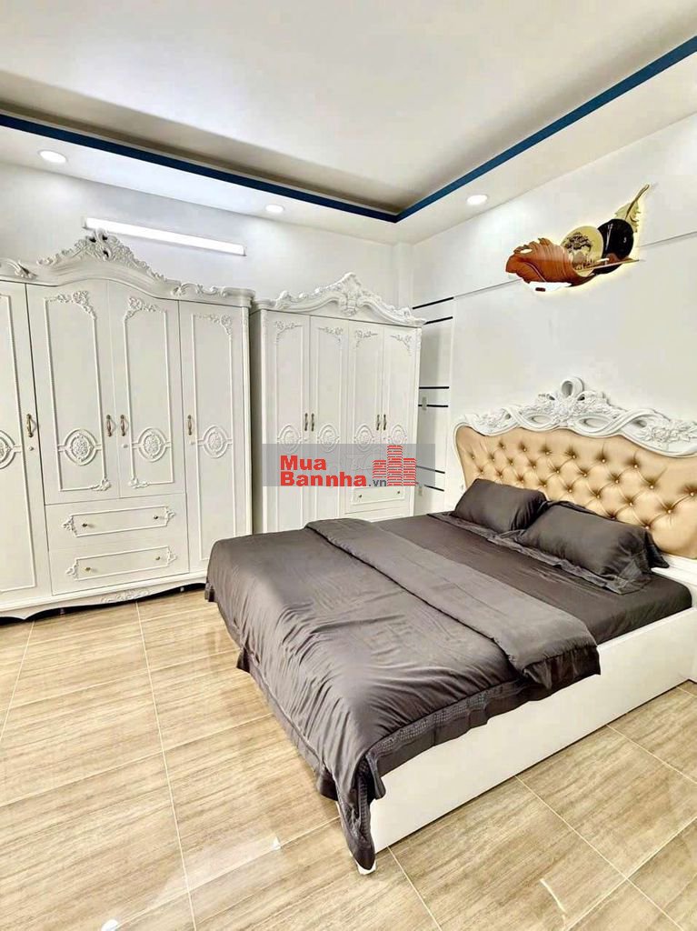 KẸT TIỀN BÁN GẤP.