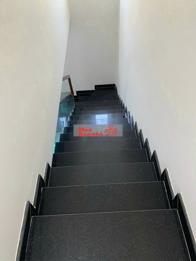 bán Nhà diện tích 5x15m =75m² nhà xây 1 trệt 2 lầu bán giá 7.980 tỷ.