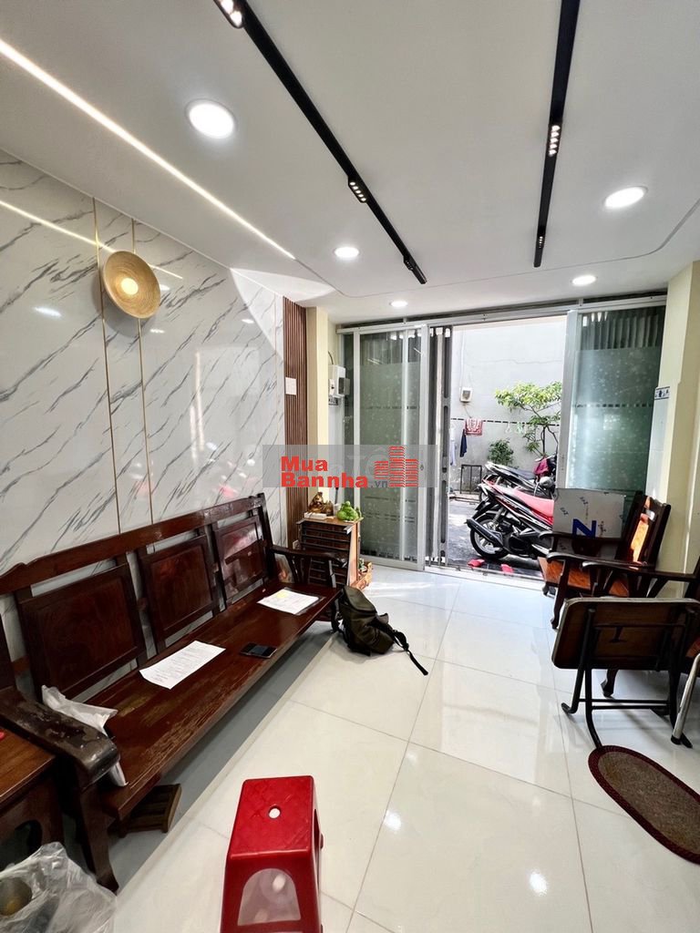 Nhà 63m2 hẻm nhựa ôtô thông Âu Cơ, 3 tầng, nhà mới dọn vào ở