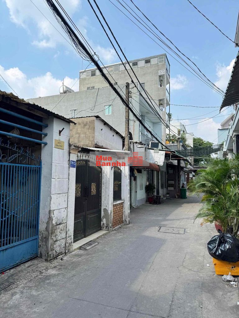 Bán nhà Quận 12 61m2 3 tầng 5PN hẻm xe hơi 5m giá 4 tỷ
