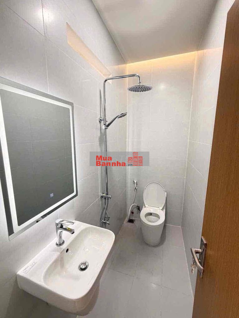 TÔI CHÍNH CHỦ CẦN BÁN NHÀ 2 TẦNG HẺM XE HƠI NGAY PHAN HUY ÍCH TÂN BÌNH
