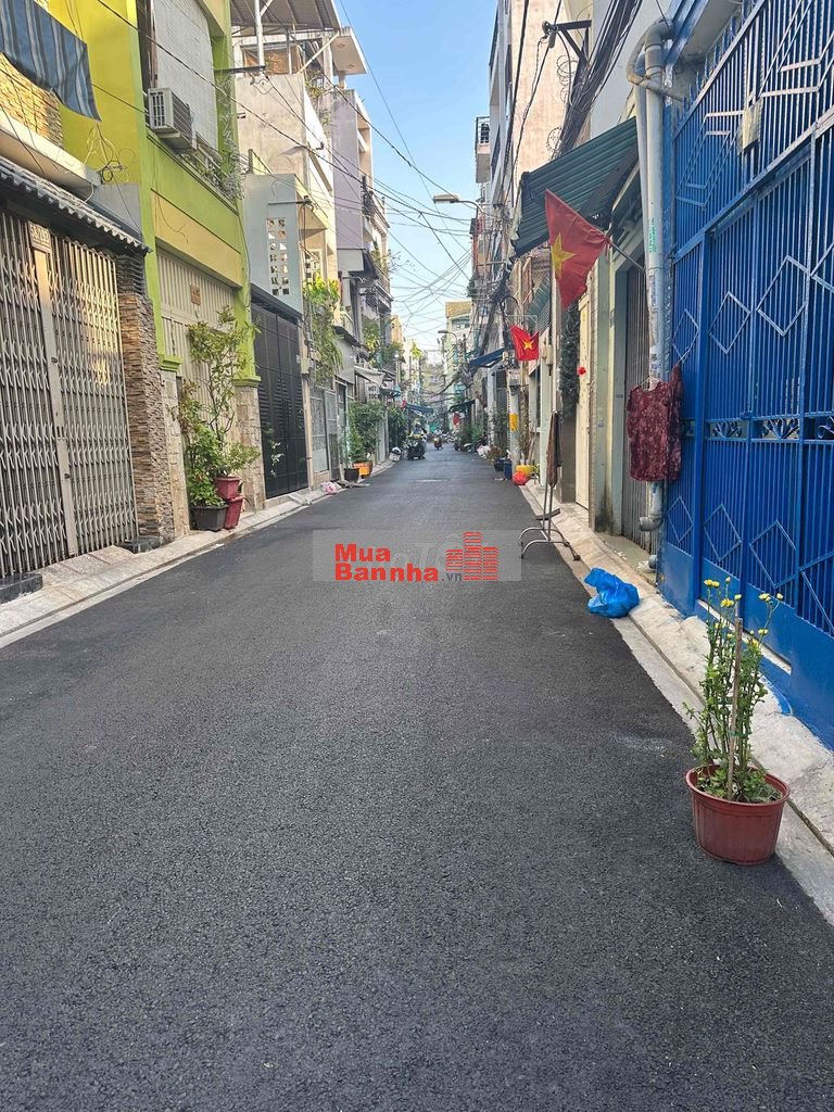 Nhà đẹp -hạ nhanh 300 tr ( giá cũ 11,6 tỷ)