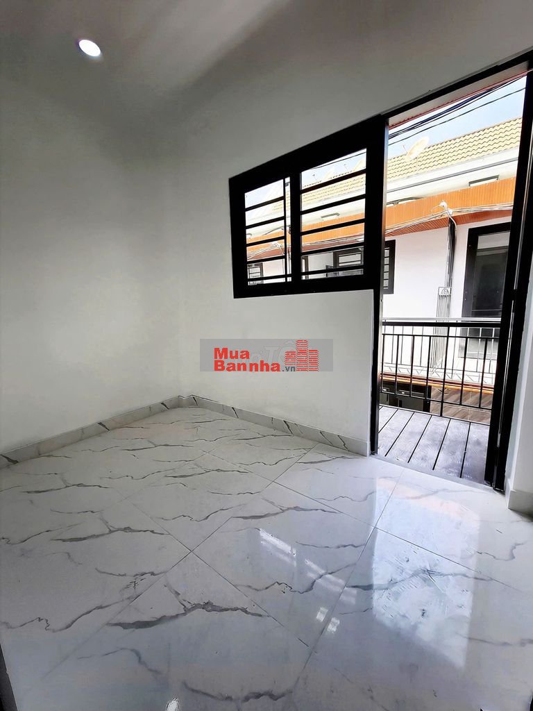 Nhà mới ở Tô Ngọc Vân Quận 12 gần Chợ Thạnh Xuân. Giá 898tr còn TL