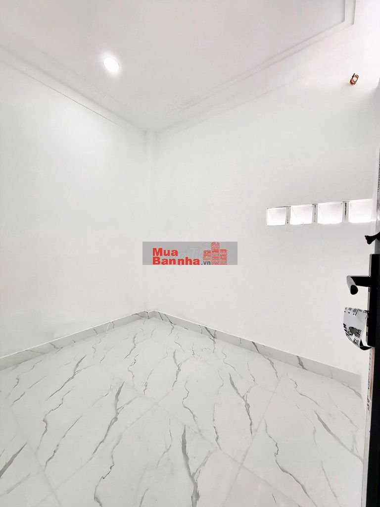 Nhà mới ở Tô Ngọc Vân Quận 12 gần Chợ Thạnh Xuân. Giá 898tr còn TL