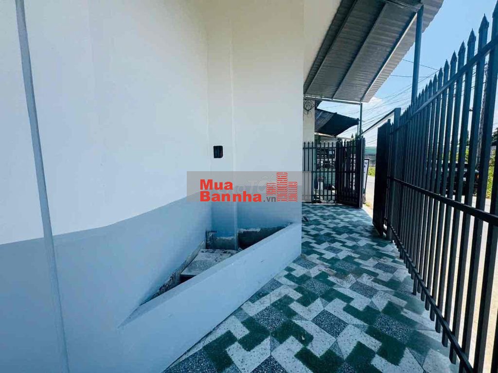 em cần tiền trả nợ nên cần bán gấp căn nhà để tra nợ