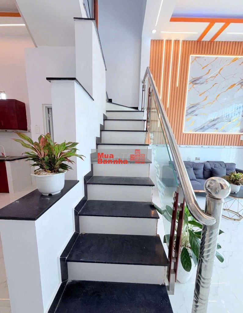 Nhà 365tr Hóc Môn gần Bình Tân có shr gần chợ Hóc Môn