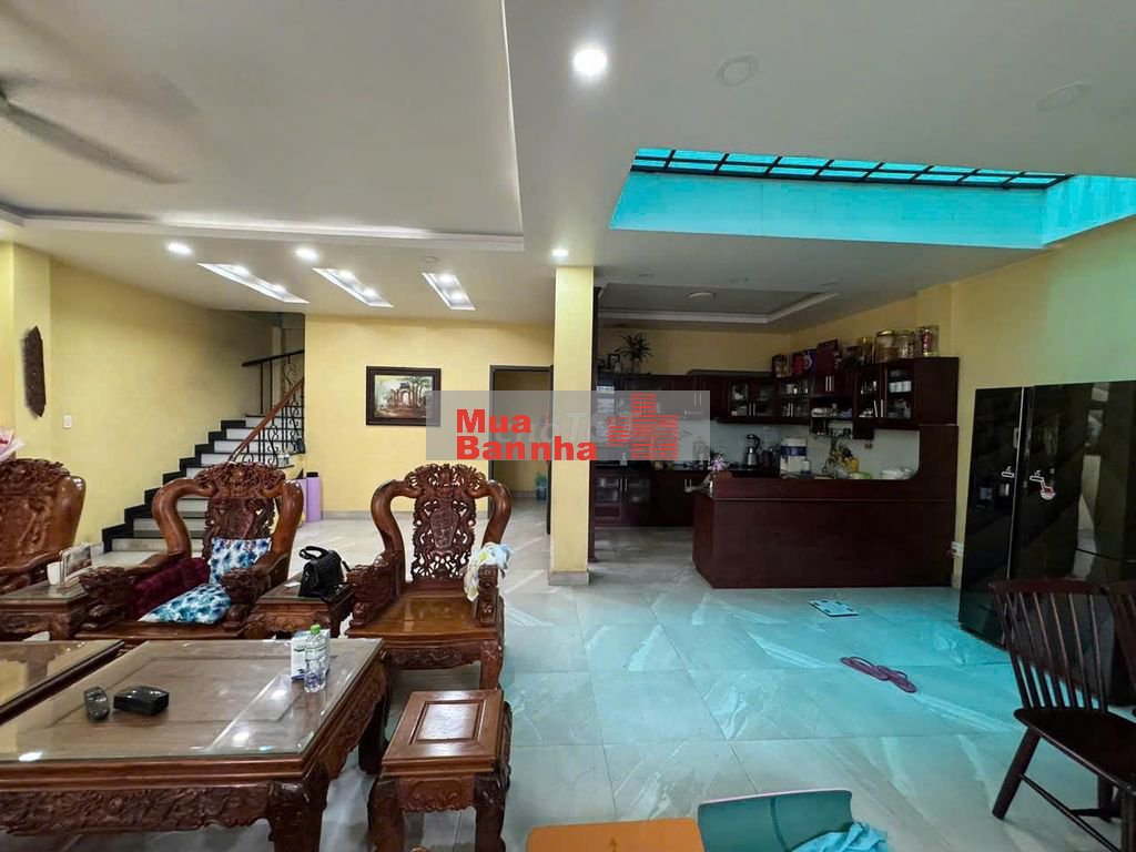 NHÀ 3 TẦNG NGANG 8.65M_ĐƯỜNG SỐ 9 LINH TÂY_CÁCH PHẠM VĂN ĐỒNG 50M_HXH