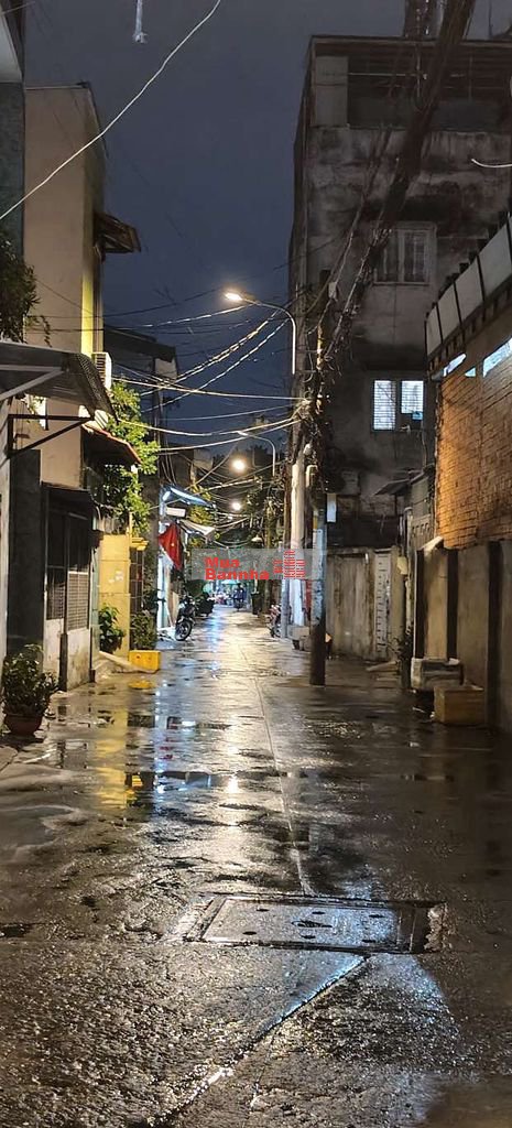 Nhà cần bán gấp .khu vực sầm uất