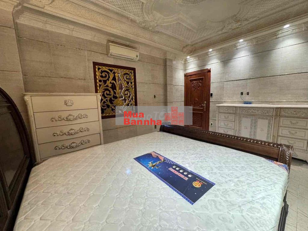 Biệt Thự Tên Lửa 10x20 / Hầm, 4 Tầng, Thang Máy, Full Nội Thất Cao Câp