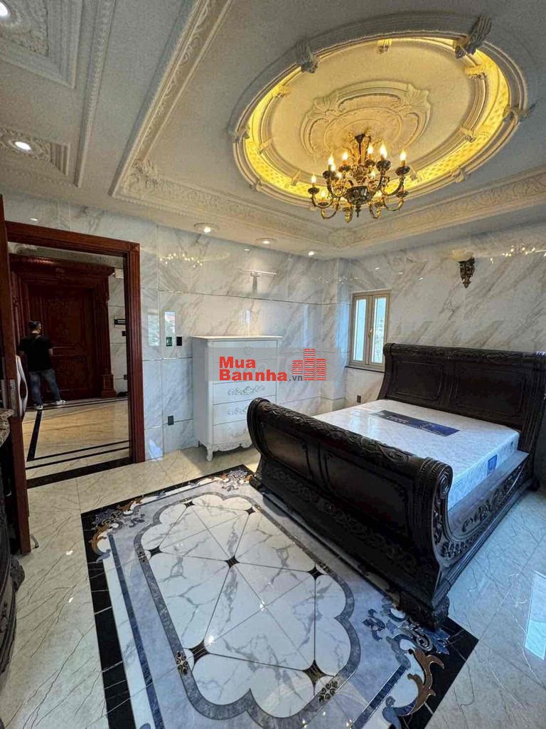 Biệt Thự Tên Lửa 10x20 / Hầm, 4 Tầng, Thang Máy, Full Nội Thất Cao Câp
