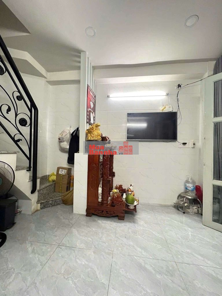 Nhà đẹp 3 tầng ngay trung tâm quận 7 khu sầm uất kiều đàm himlam