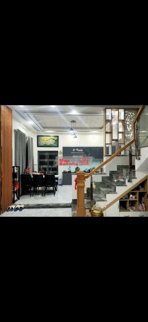 Chính chủ bán (hoặc cho thuê) nhà góc 2 mặt tiền gần quận 7