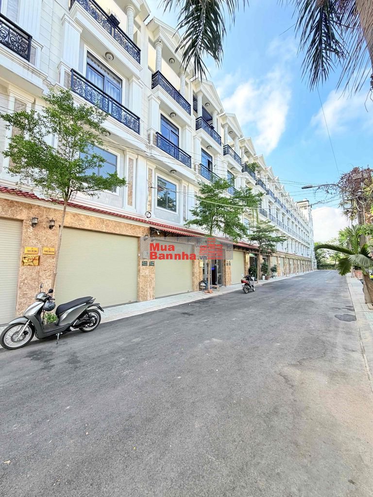 BÁN DÃY NHÀ SÁT VẠN PHÚC CITY ĐƯỜNG 10 mét