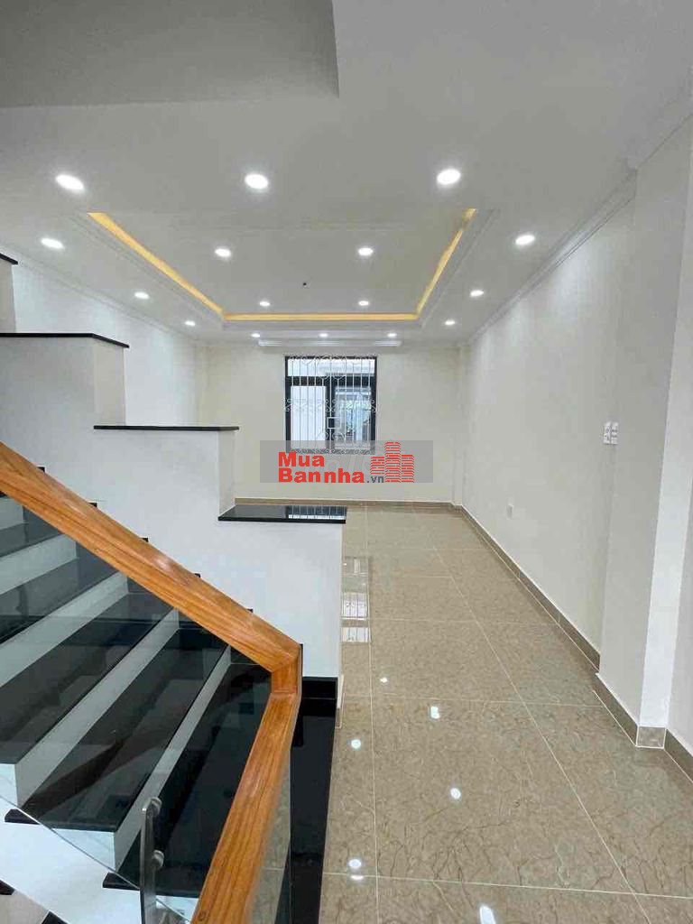 BÁN DÃY NHÀ SÁT VẠN PHÚC CITY ĐƯỜNG 10 mét