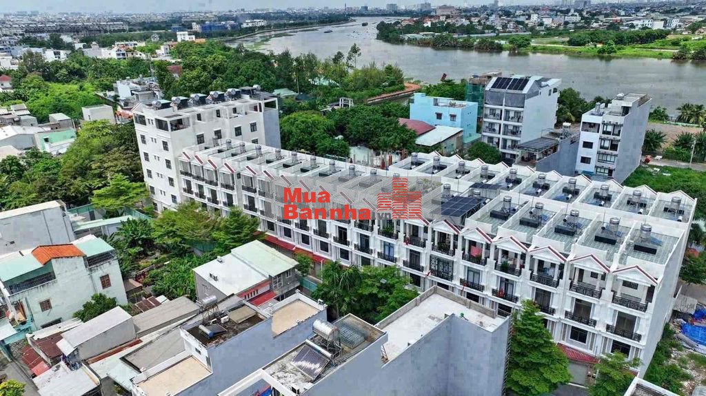 BÁN DÃY NHÀ SÁT VẠN PHÚC CITY ĐƯỜNG 10 mét