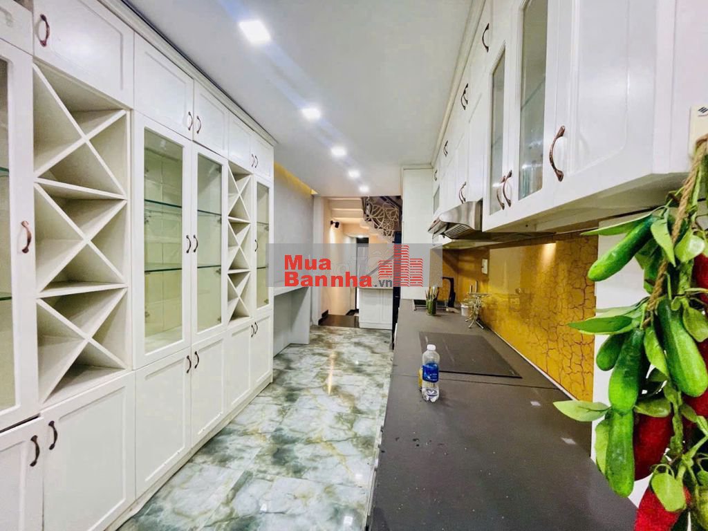 Hẻm Xe Hơi CMT8 Q10. (40m2). 4 Tầng Có Thang Máy. Giá 8.5 Tỷ TL