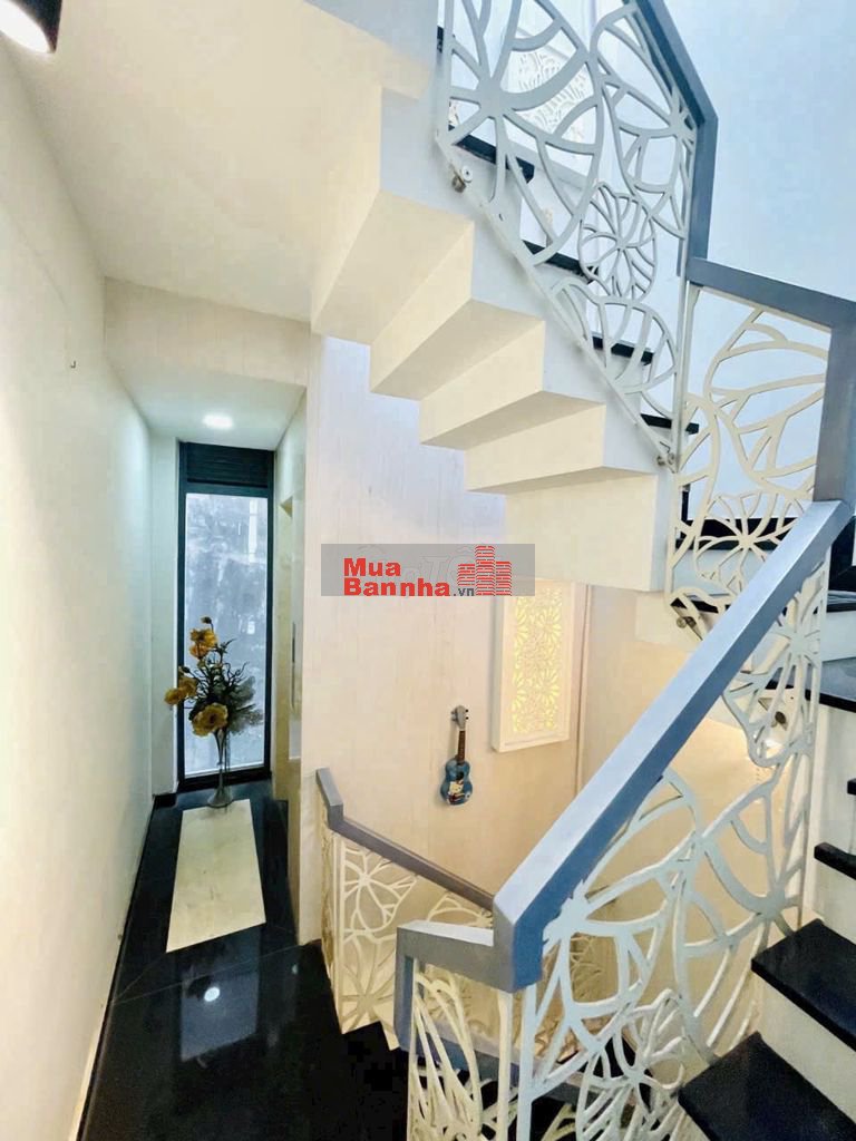 Hẻm Xe Hơi CMT8 Q10. (40m2). 4 Tầng Có Thang Máy. Giá 8.5 Tỷ TL